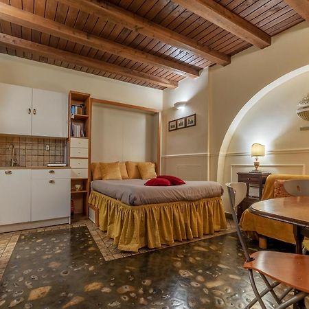 Piazza Navona Cozy And Central Studio Рим Экстерьер фото