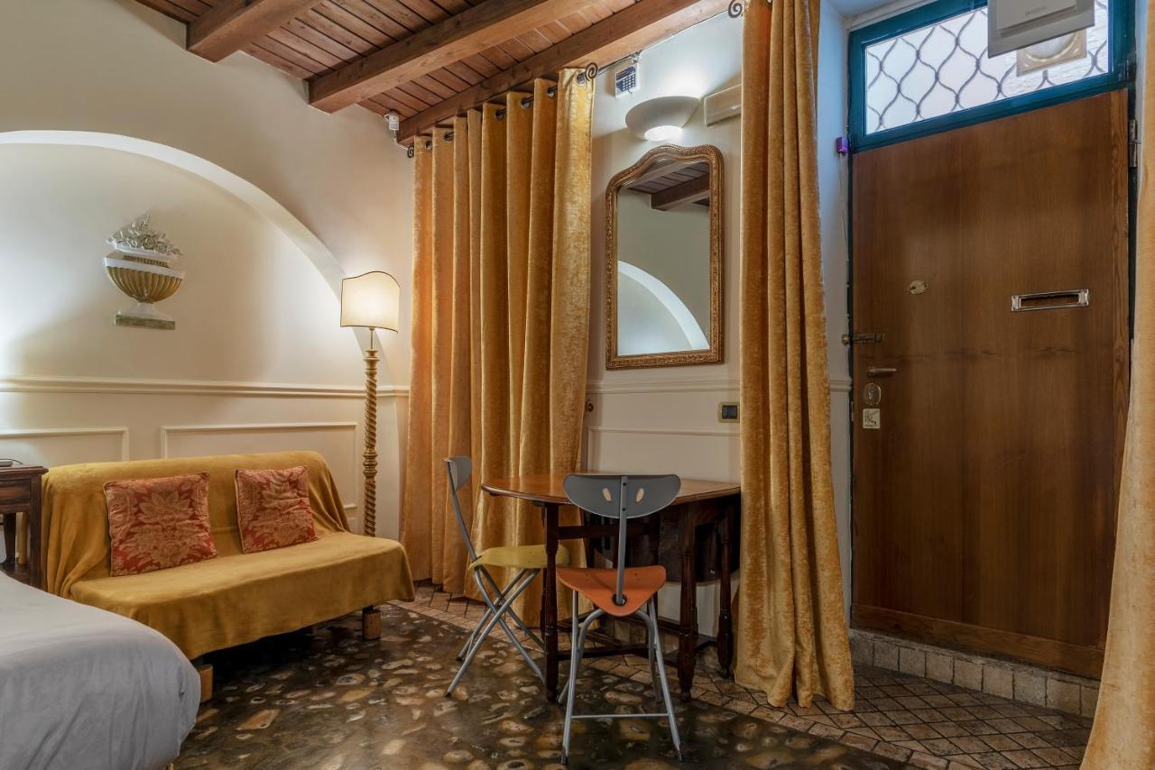 Piazza Navona Cozy And Central Studio Рим Экстерьер фото