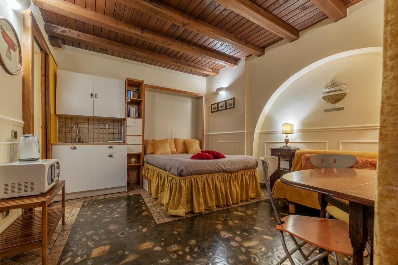 Piazza Navona Cozy And Central Studio Рим Экстерьер фото